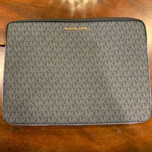 Michael Kors 13in laptop sleeve NWOT